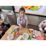 Урок окружающего мира во 2 «В» классе завершился кулинарным мастер-классом! Урок окружающего мира во 2 «В» классе завершился кулинарным мастер-классом!